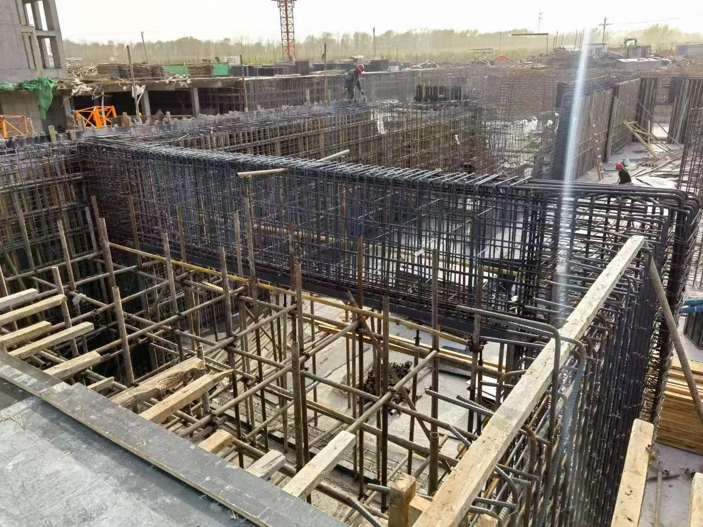 丹东建筑基础筏板施工时混凝土有哪些常见问题?
